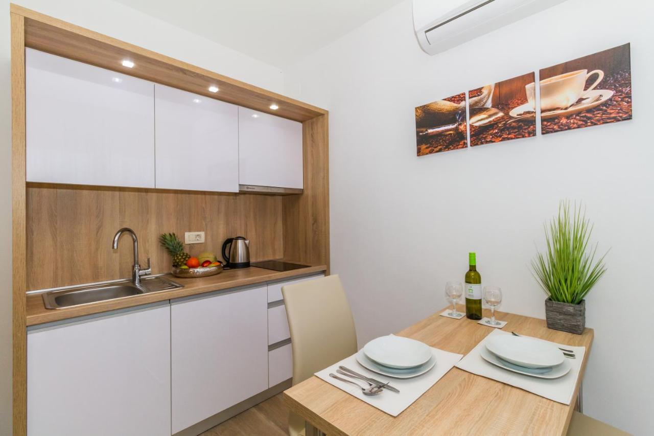 Villa Astoria Biograd Na Moru Εξωτερικό φωτογραφία