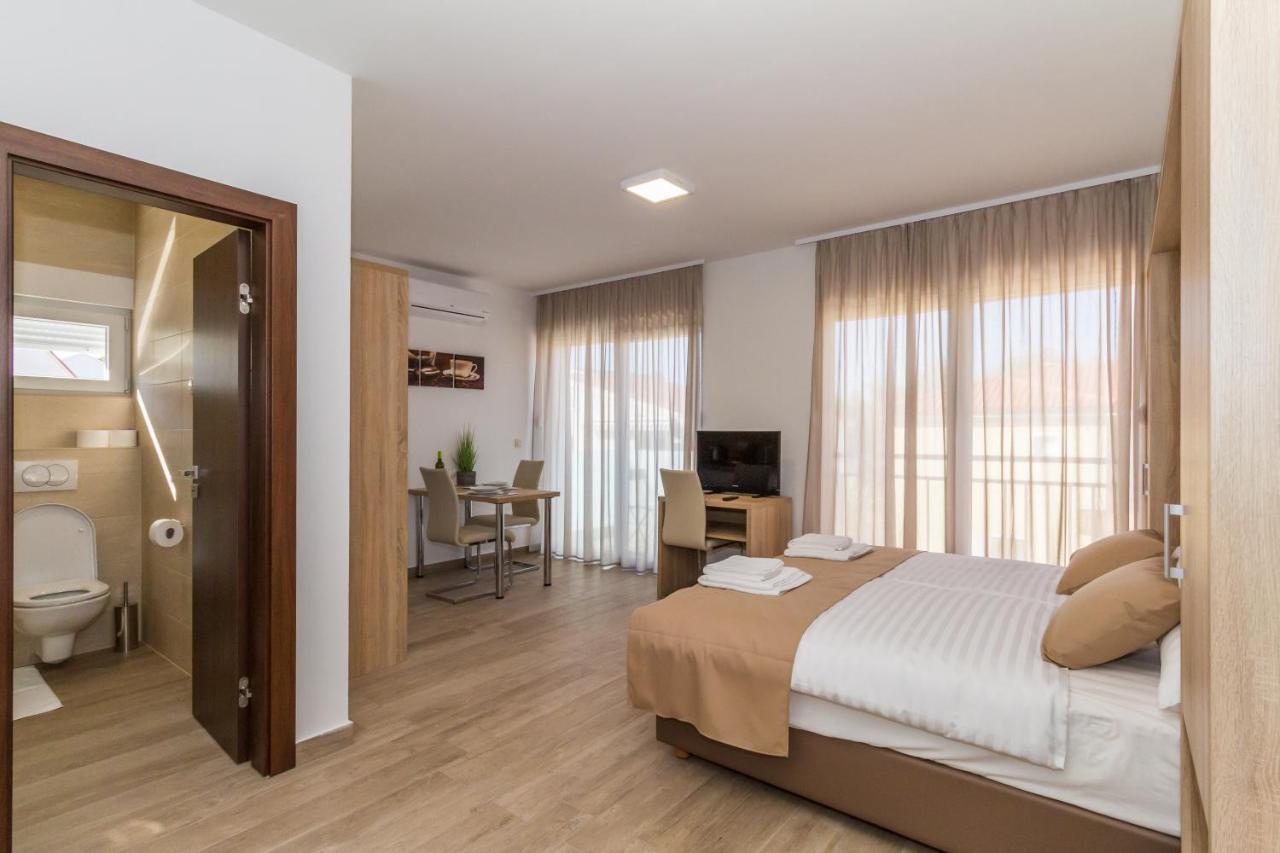 Villa Astoria Biograd Na Moru Εξωτερικό φωτογραφία