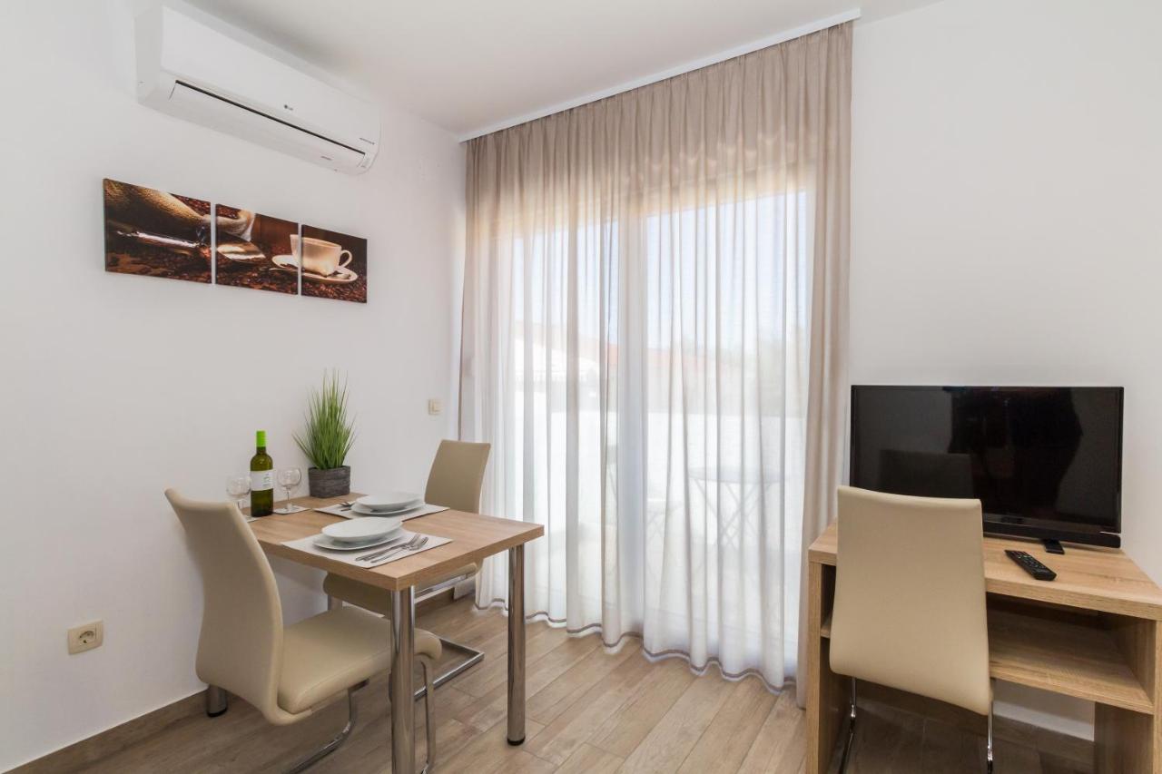 Villa Astoria Biograd Na Moru Εξωτερικό φωτογραφία