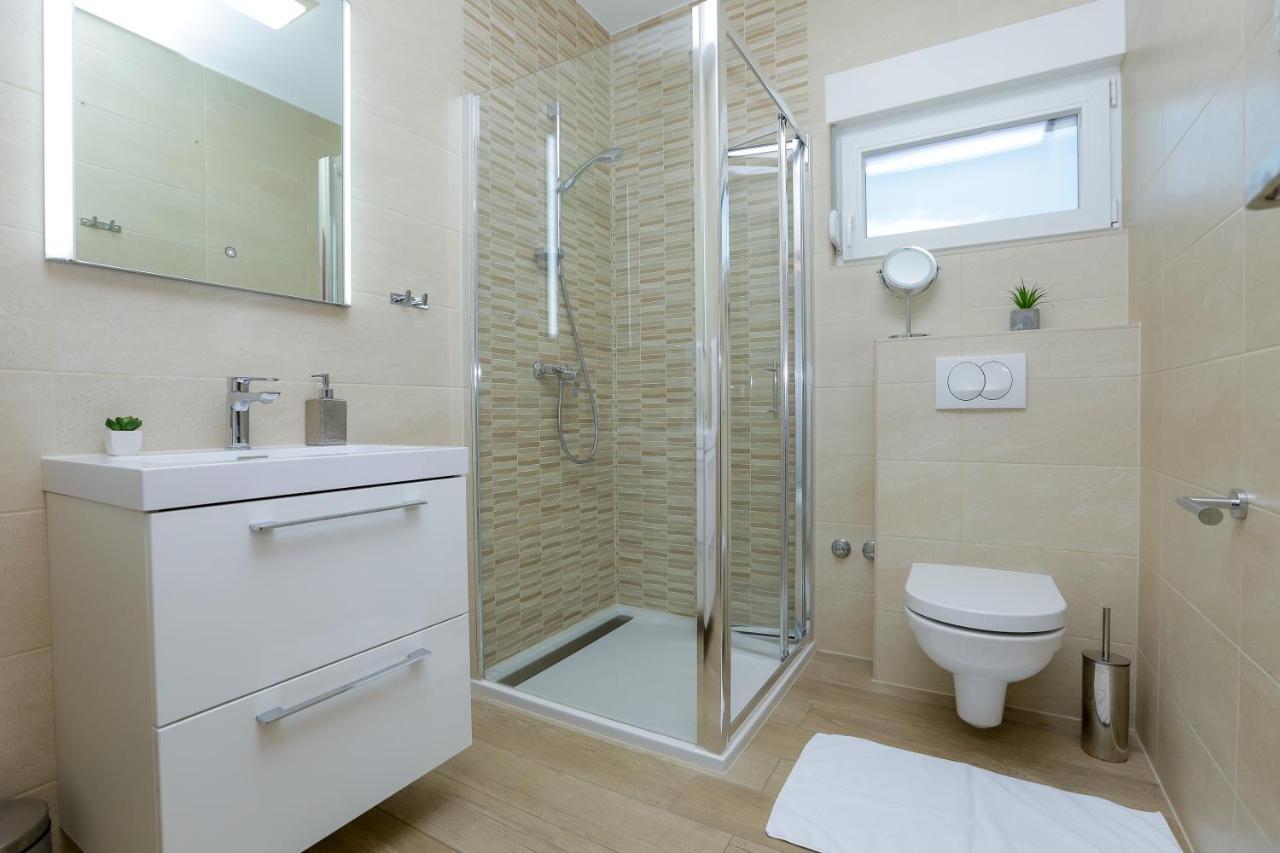 Villa Astoria Biograd Na Moru Εξωτερικό φωτογραφία