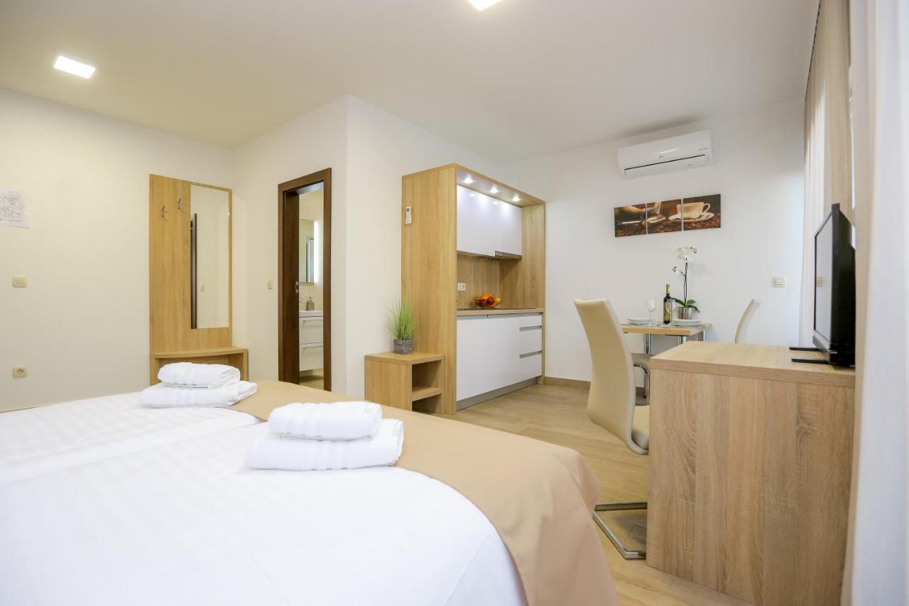 Villa Astoria Biograd Na Moru Εξωτερικό φωτογραφία